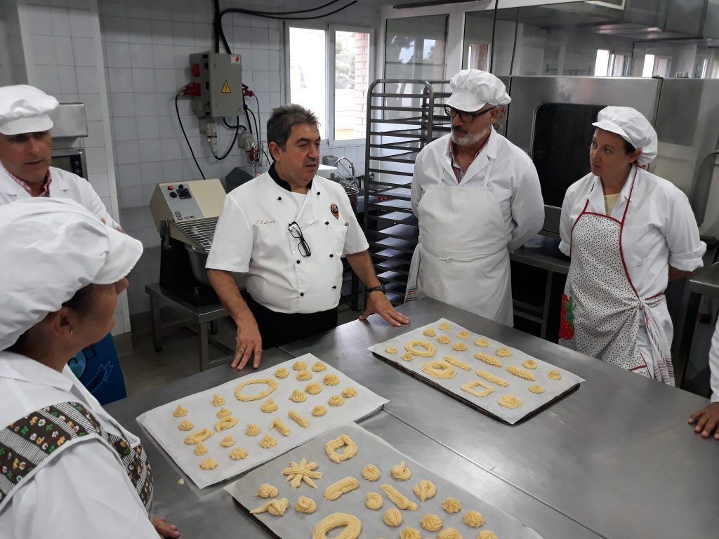 CURSO OPERACIONES BASICAS DE COCINA. ESCUELA DE HOSTELERIA ALMERAYA 2 CURSO OPERACIONES BASICAS DE COCINA. ESCUELA DE HOSTELERIA ALMERAYA 2